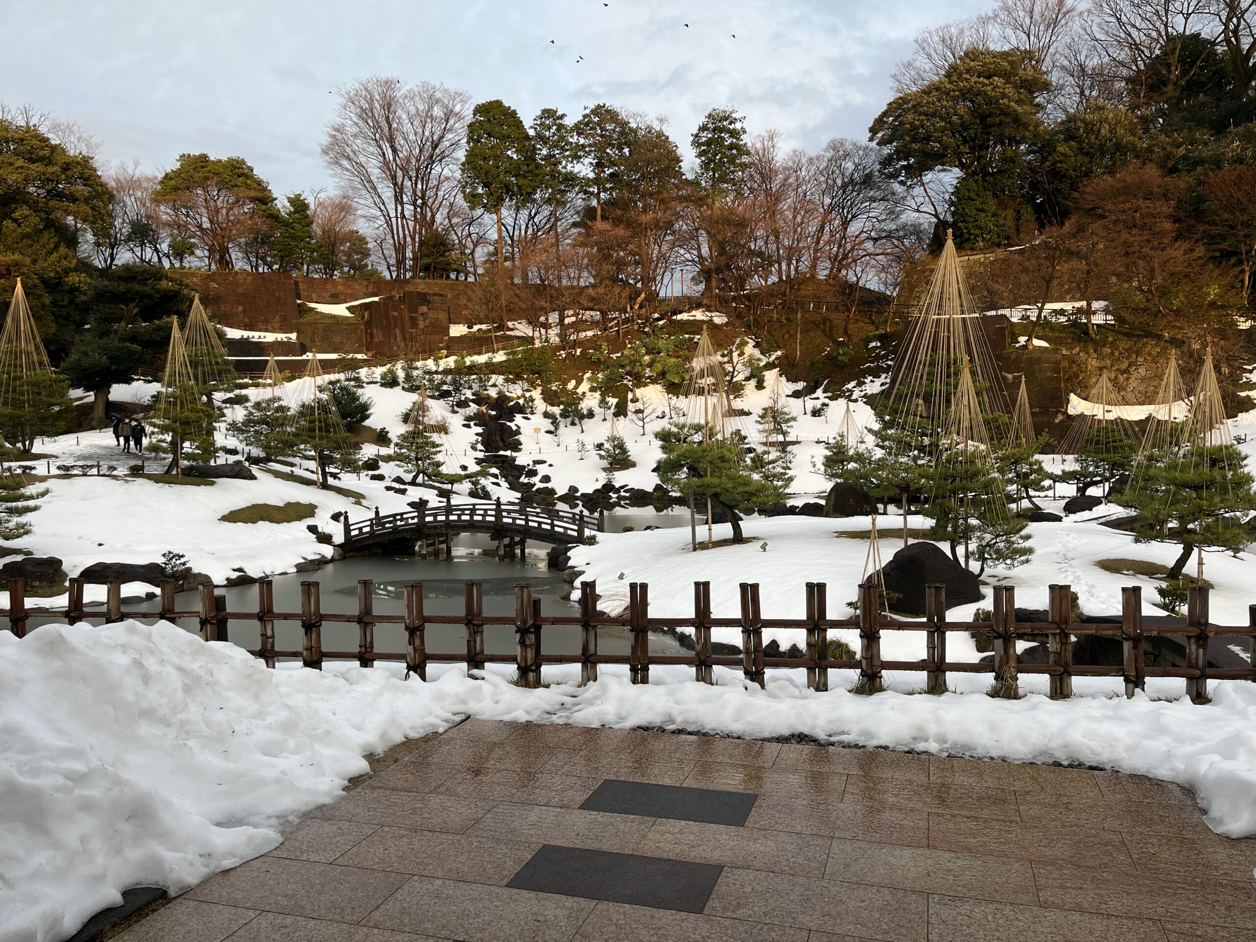 https://japandictionary72.com/kanazawa-castle-park/